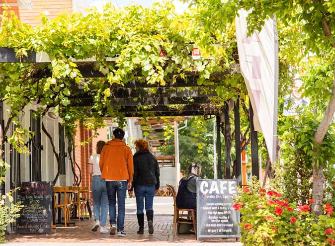 Cafe Outside The Square